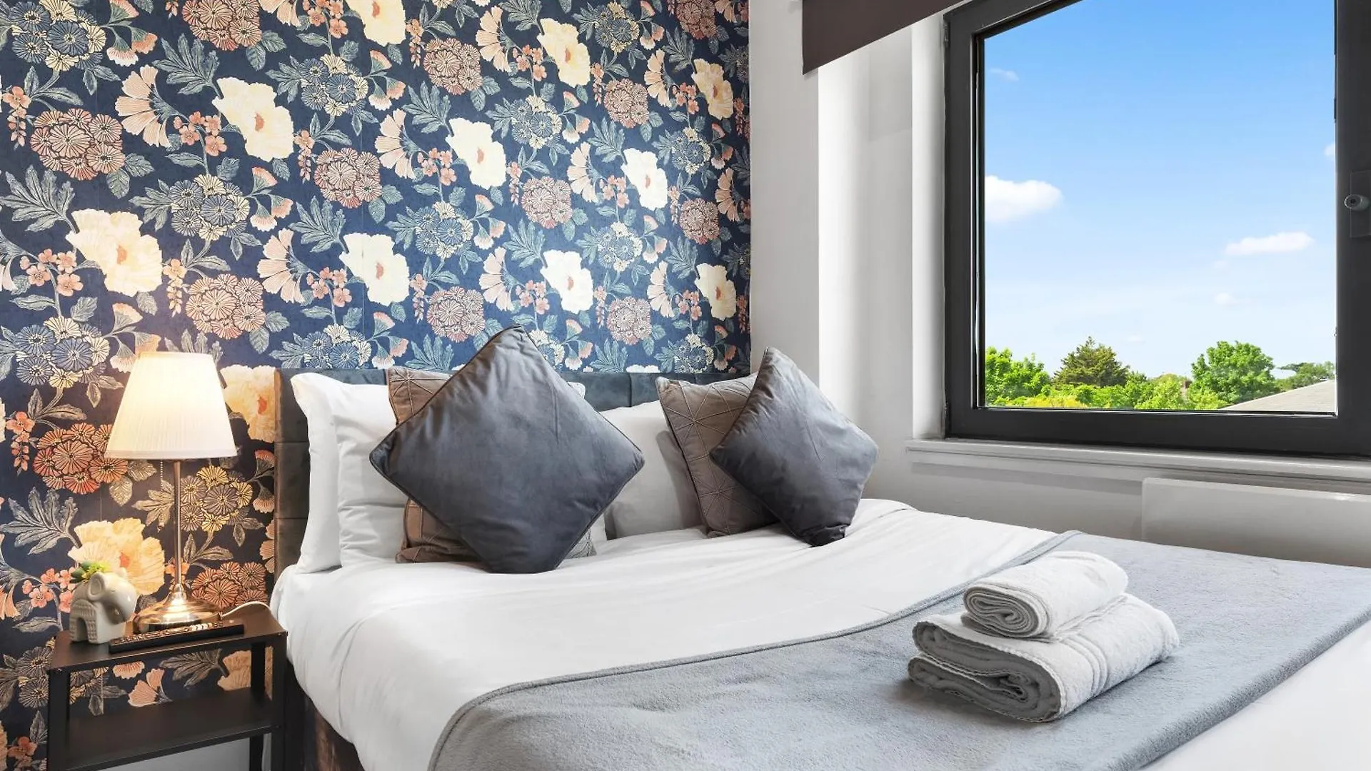 Charming 1-Bed Apartment In Λονδίνο